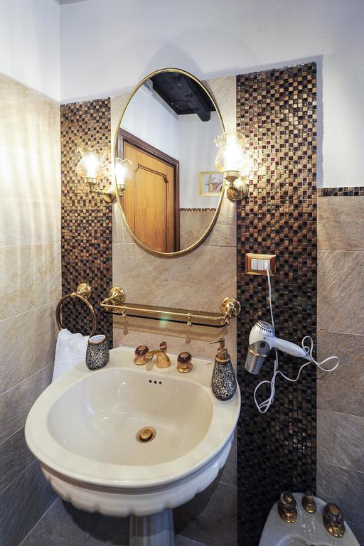 ローマ ダ アウグスト Bed & Breakfast 部屋 写真