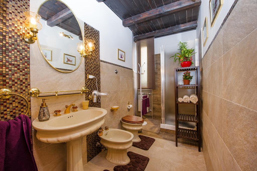 ローマ ダ アウグスト Bed & Breakfast 部屋 写真